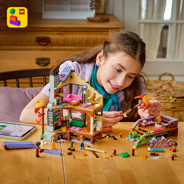 LEGO Friends 42705 — Cabană primitoare în pădure toamna – imagine 6