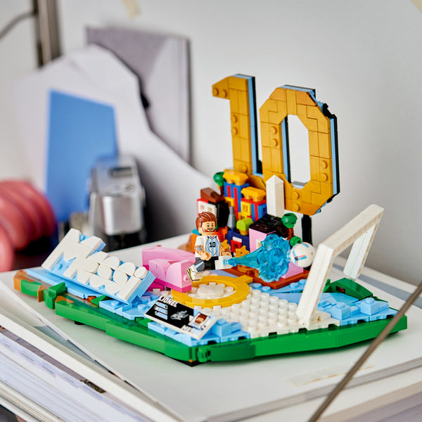 LEGO Editions 43011 — Lionel Messi – Momente importante din fotbal – imagine 6