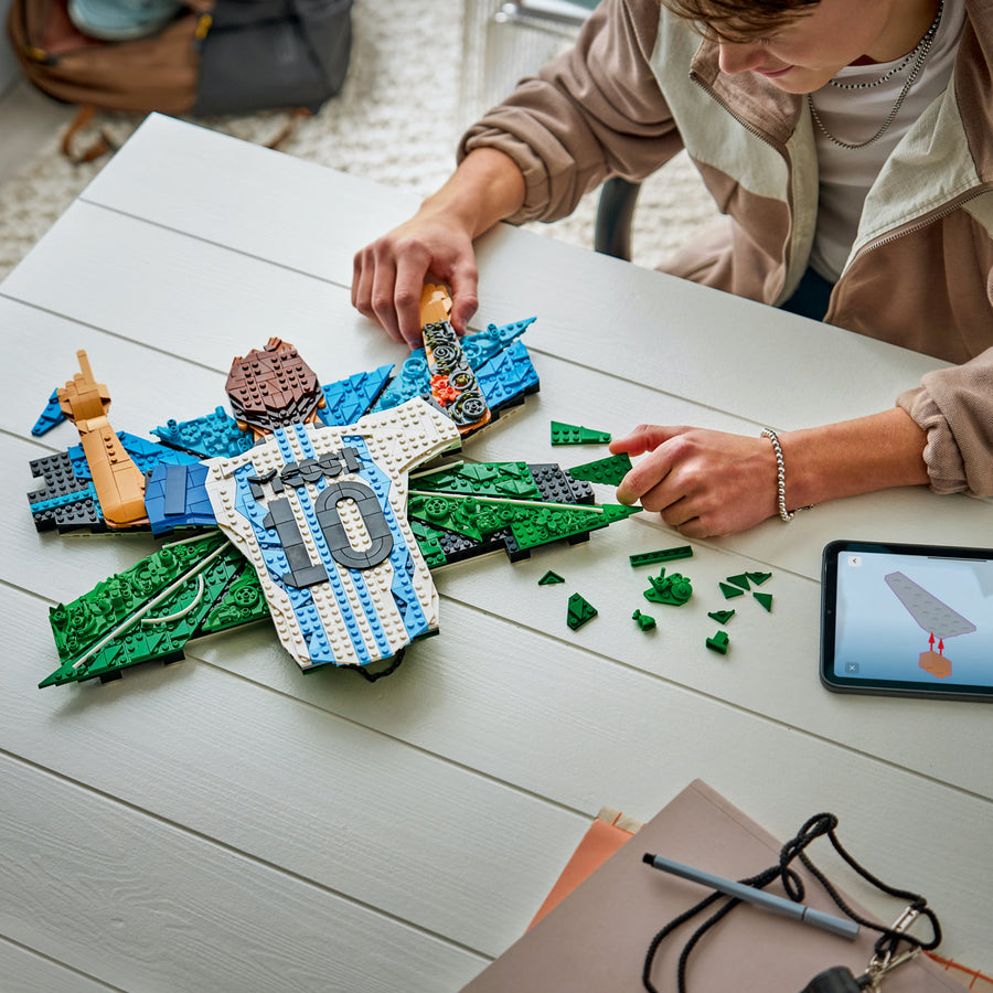 LEGO Editions 43018 — Lionel Messi – Sărbătorire – imagine 6