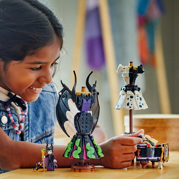 LEGO Disney 43262 — Rochiile lui Maleficent și Cruella De Vil – imagine 7