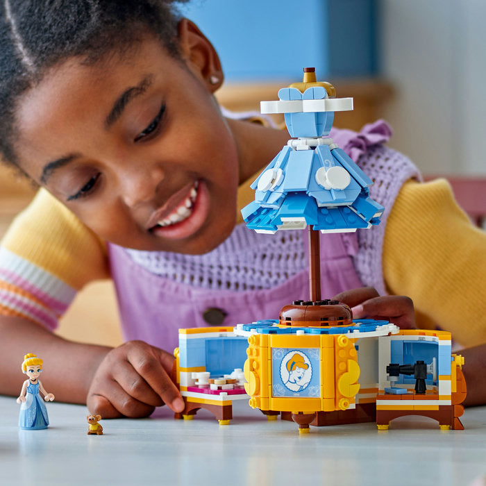 LEGO Disney 43266 — Rochia Cenusaresei – imagine 8