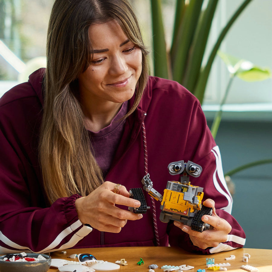 LEGO Disney 43279 — WALL-E și EVE – imagine 4