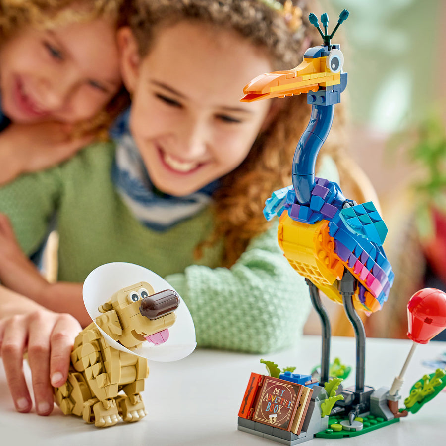 LEGO Disney 43290 — Kevin și Dug – imagine 7