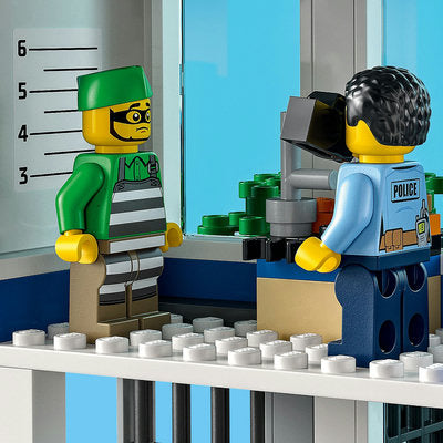 LEGO City 60316 — Sectia de politie – imagine 9