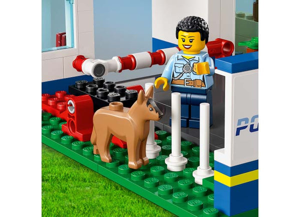 LEGO City 60316 — Sectia de politie – imagine 6