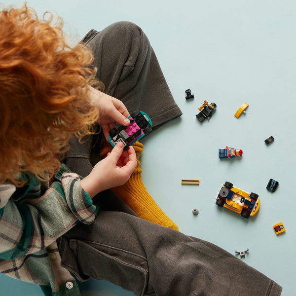 LEGO City 60400 — Carturi și piloti de curse – imagine 4