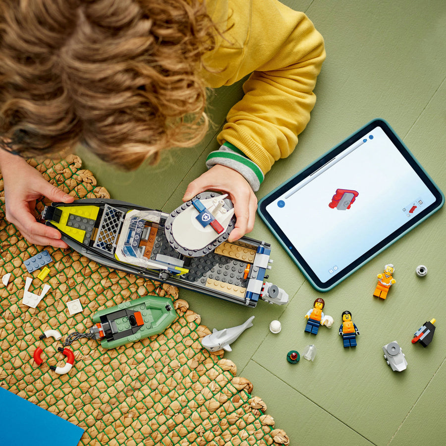 LEGO City 60456 — Urmărire cu barca de poliție – imagine 6
