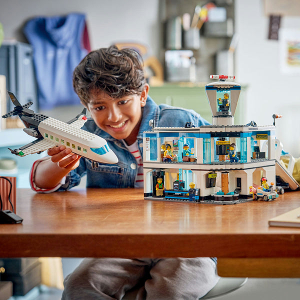 LEGO City 60502 — Aeroport cu avion – imagine 4