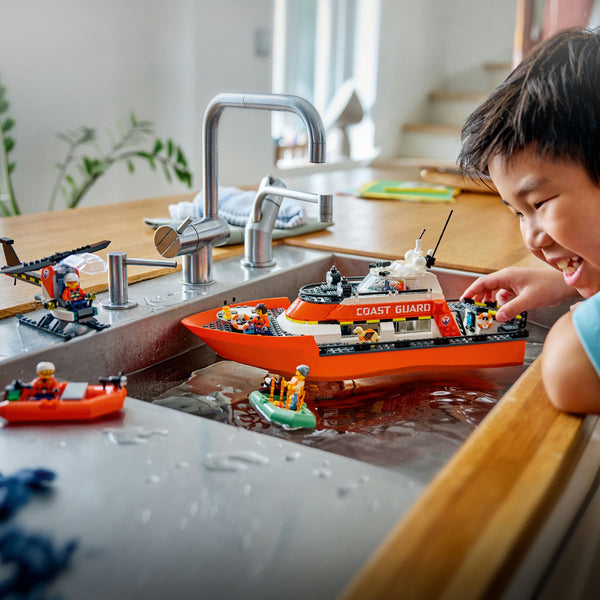 LEGO City 60504 — Barcă de salvare și elicopter ale Pazei de Coastă – imagine 4