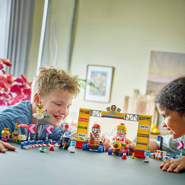 LEGO Super Mario 72036 — Mario Kart™ – Set Baby Peach și Grand Prix – imagine 5