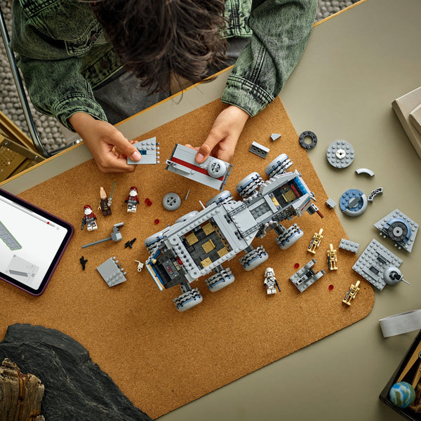 LEGO Star Wars 75413 — Camionul Republicii – imagine 4