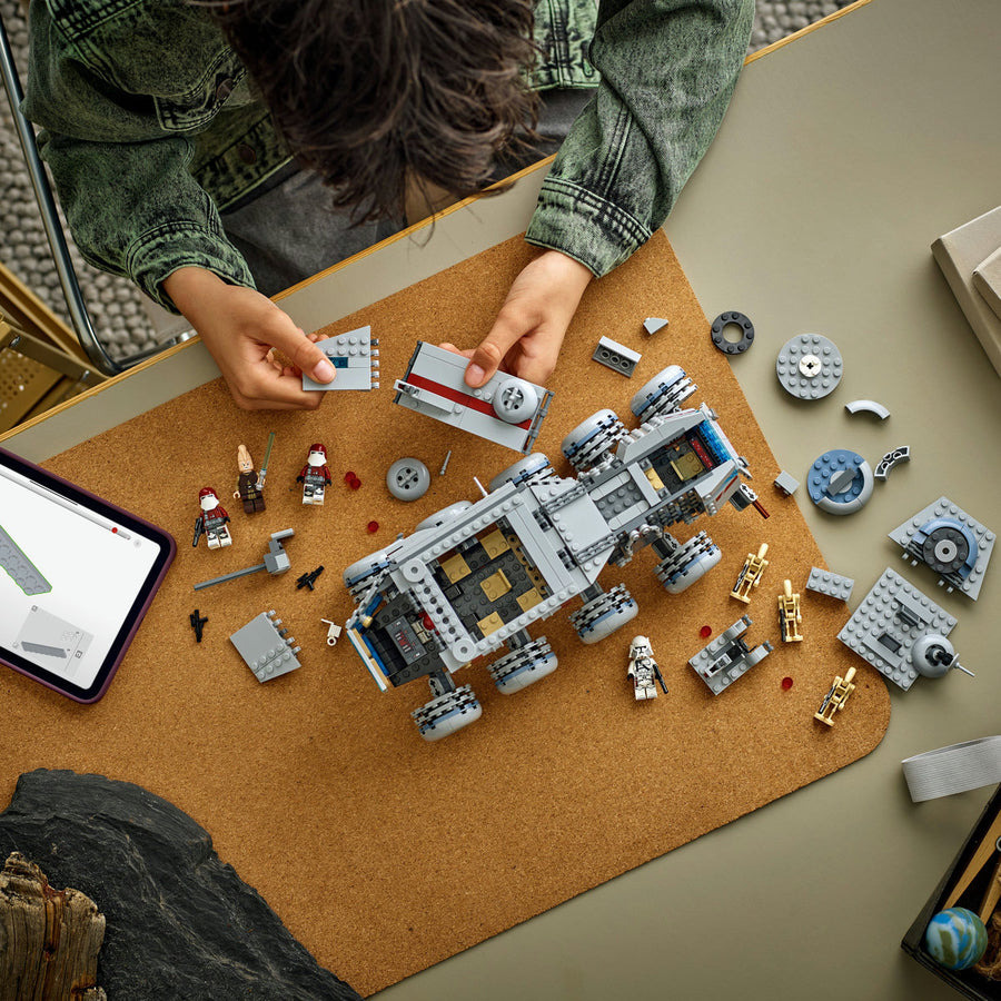 LEGO Star Wars 75413 — Camionul Republicii – imagine 4