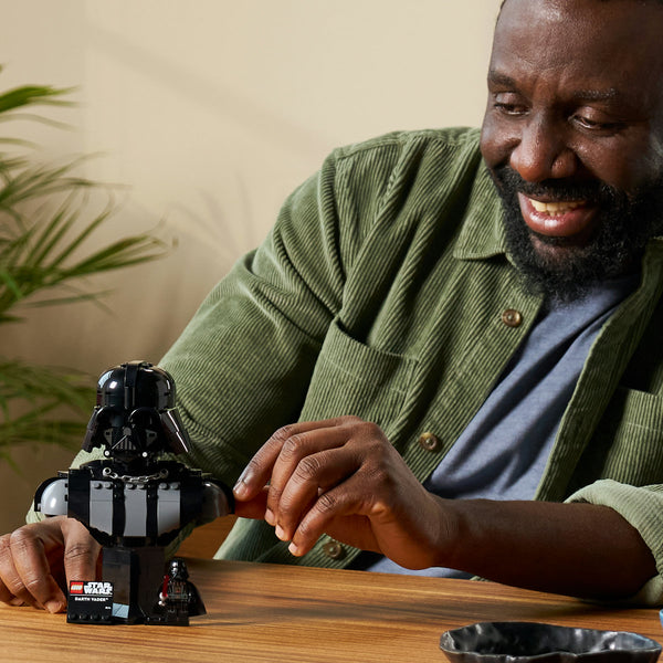 LEGO Star Wars 75439 — Bustul lui Darth Vader – imagine 4