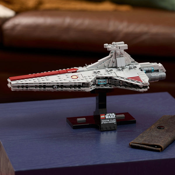 LEGO Star Wars 75441 — Crucișătorul de atac din clasa Venator – imagine 5