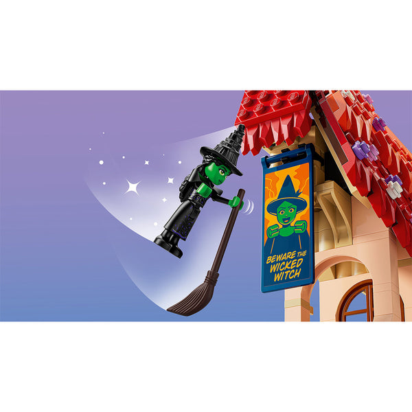 LEGO Wicked 75690 — Glinda și Elphaba vizitează Munchkinland – imagine 7