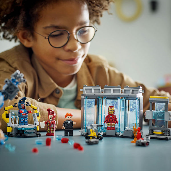 LEGO Marvel Super Heroes 76315 — Laboratorul lui Iron Man: Sala armurilor – imagine 5