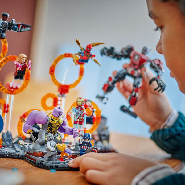 LEGO Marvel Super Heroes 76323 — Razbunatorii: Sfarsitul jocului Batalia finala – imagine 5