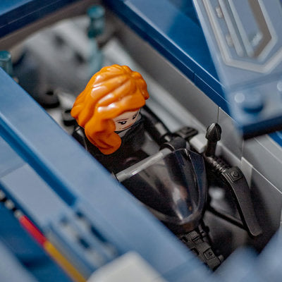 LEGO Marvel Super Heroes 76325 — Quinjet din Razbunatorii: Sub semnul lui Ultron – imagine 4
