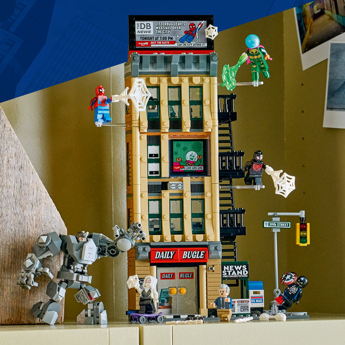 LEGO Marvel Super Heroes 76342 — Omul Păianjen vs Mysterio: Daily Bugle – imagine 1