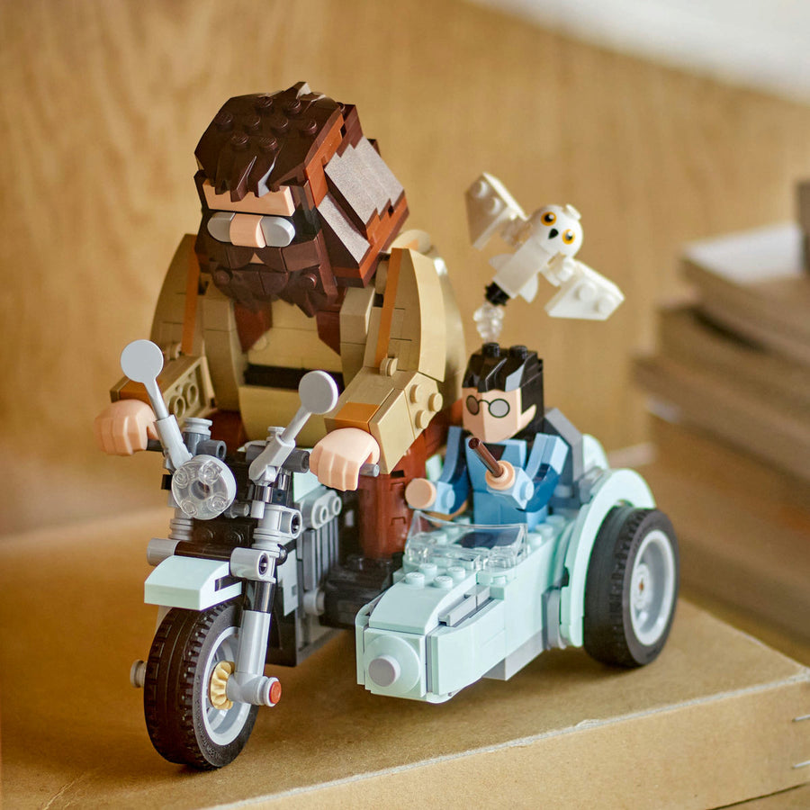 LEGO Harry Potter 76443 — Hagrid™ și Harry pe motocicleta – imagine 4