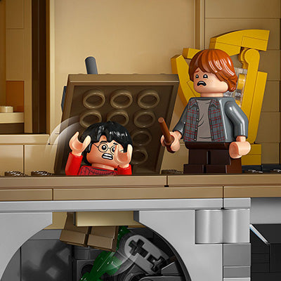 LEGO Harry Potter 76454 — Castelul Hogwarts: Turnul principal – imagine 9