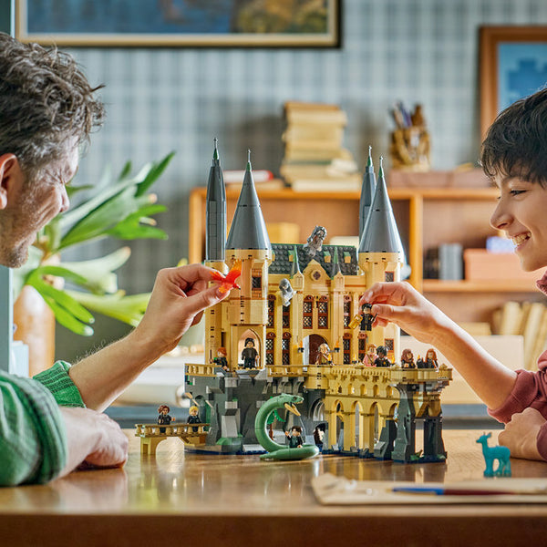 LEGO Harry Potter 76473 — Castelul Hogwarts: Aripa de est – imagine 5