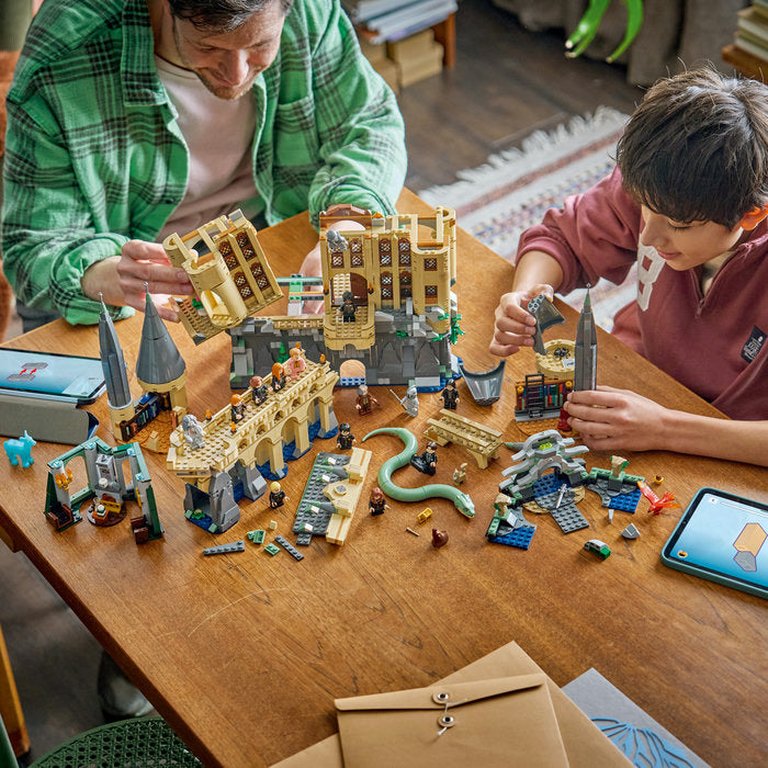 LEGO Harry Potter 76473 — Castelul Hogwarts: Aripa de est – imagine 9