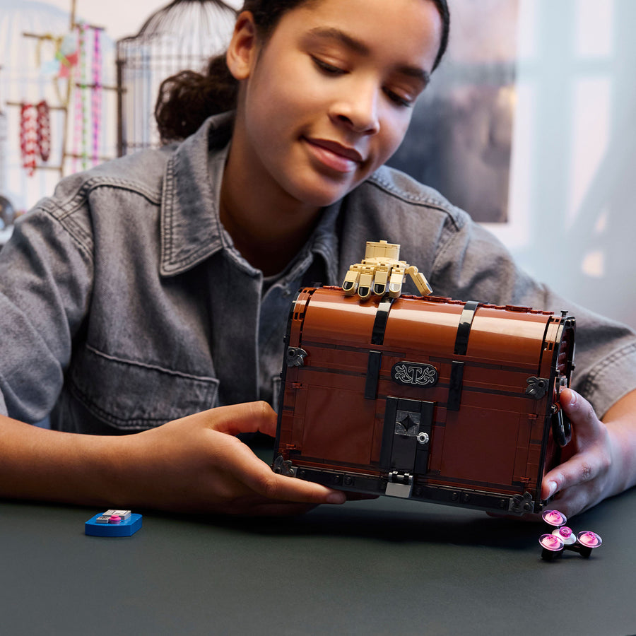 LEGO Wednesday 76785 — Apartamentul lui Mâna – imagine 5