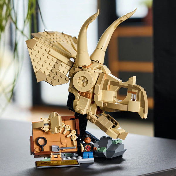 LEGO Jurassic World 76969 — Fosile de dinozaur: craniu de Triceratops – imagine 4