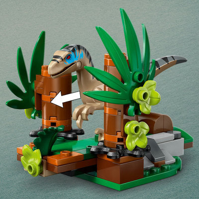 LEGO Jurassic World 76972 — Evadare off-road din calea unui Velociraptor – imagine 9