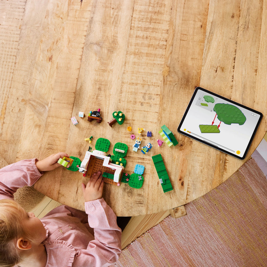 LEGO Animal Crossing 77055 — Magazinul de haine detinut de Able Sisters – imagine 6