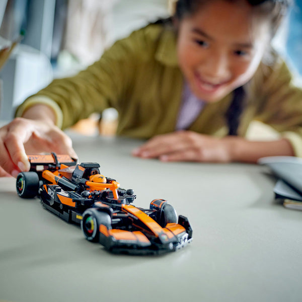 LEGO Speed Champions 77251 — Masina de curse McLaren F1® Team MCL38 – imagine 6